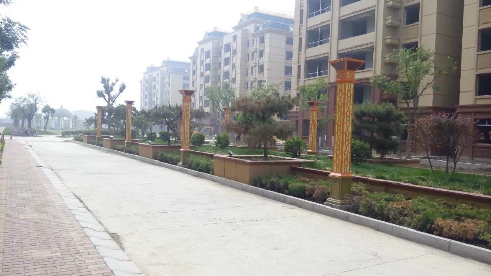 臨邑臨盤龍騰華府小區(qū)景觀燈安裝效果.jpg 臨邑臨盤龍騰華府小區(qū)景觀燈安裝效果.jpg